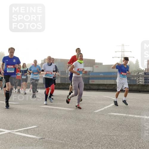 03.10.2026 - Köhlbrandbrückenlauf Michael Burmester http://msf.ph/oto/10764914 03.10.2026 09:18:44 Position 3  meine-sportfotos.de