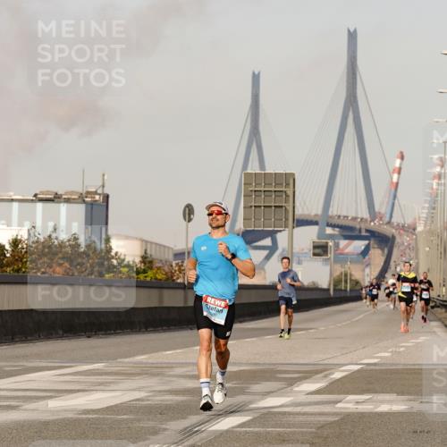 03.10.2026 - Köhlbrandbrückenlauf Michael Burmester http://msf.ph/oto/10764915 03.10.2026 09:40:29 Position 3 260, 12, 5 meine-sportfotos.de