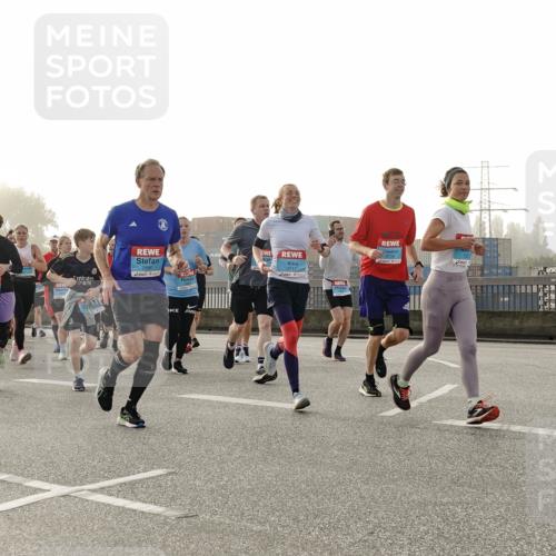 03.10.2026 - Köhlbrandbrückenlauf Michael Burmester http://msf.ph/oto/10764918 03.10.2026 09:18:44 Position 3 3716 meine-sportfotos.de