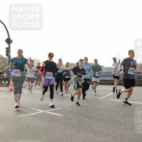 03.10.2026 - Köhlbrandbrückenlauf Michael Burmester http://msf.ph/oto/10764934 03.10.2026 09:18:46 Position 3  meine-sportfotos.de