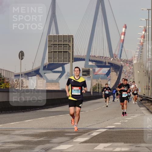 03.10.2026 - Köhlbrandbrückenlauf Michael Burmester http://msf.ph/oto/10764935 03.10.2026 09:40:41 Position 3 2117, 12, 5 meine-sportfotos.de