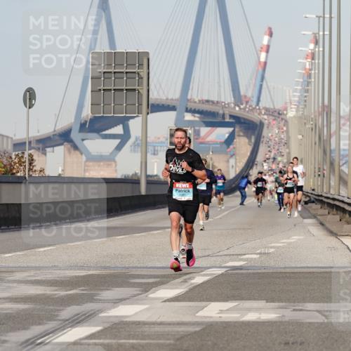03.10.2026 - Köhlbrandbrückenlauf Michael Burmester http://msf.ph/oto/10764946 03.10.2026 09:40:49 Position 3 1091, 12, 5 meine-sportfotos.de