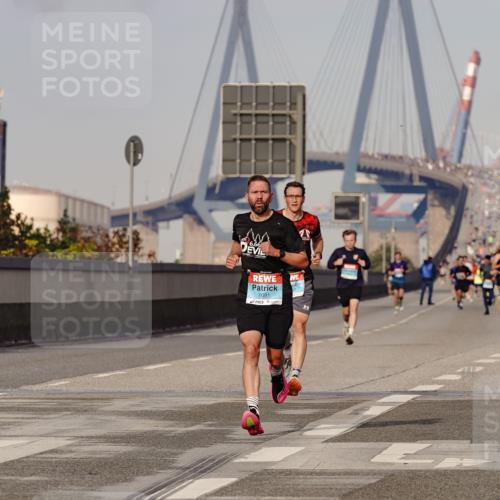 03.10.2026 - Köhlbrandbrückenlauf Michael Burmester http://msf.ph/oto/10764952 03.10.2026 09:40:52 Position 3 6, 66, 1091, 12, 5 meine-sportfotos.de