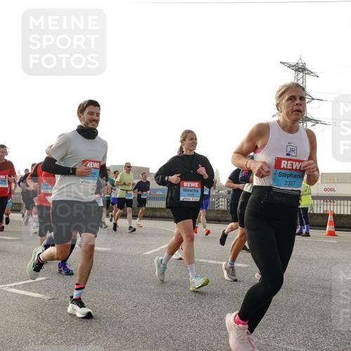 03.10.2026 - Köhlbrandbrückenlauf Michael Burmester http://msf.ph/oto/10764953 03.10.2026 09:18:48 Position 3 2327 meine-sportfotos.de