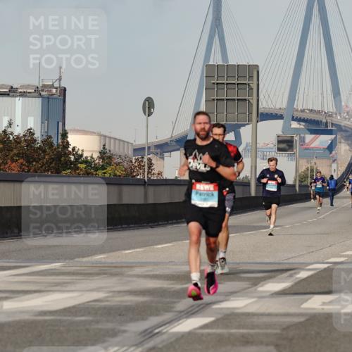 03.10.2026 - Köhlbrandbrückenlauf Michael Burmester http://msf.ph/oto/10764954 03.10.2026 09:40:53 Position 3  meine-sportfotos.de