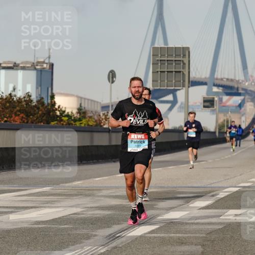 03.10.2026 - Köhlbrandbrückenlauf Michael Burmester http://msf.ph/oto/10764960 03.10.2026 09:40:54 Position 3 6, 66, 1091 meine-sportfotos.de