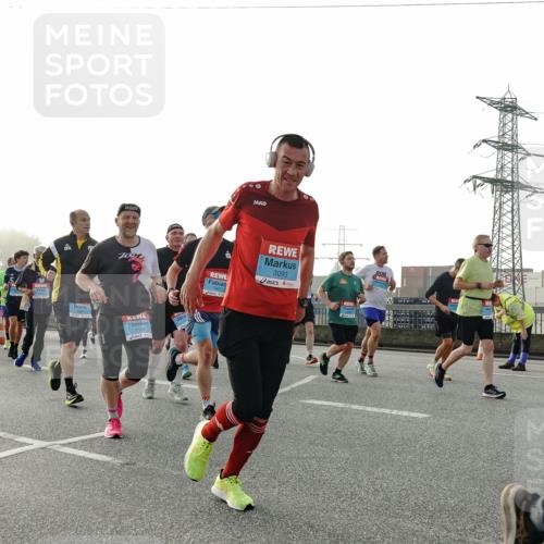 03.10.2026 - Köhlbrandbrückenlauf Michael Burmester http://msf.ph/oto/10764970 03.10.2026 09:18:50 Position 3 3093 meine-sportfotos.de
