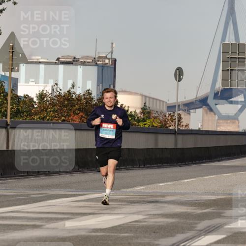 03.10.2026 - Köhlbrandbrückenlauf Michael Burmester http://msf.ph/oto/10764981 03.10.2026 09:41:04 Position 3 1007 meine-sportfotos.de