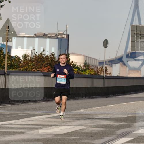 03.10.2026 - Köhlbrandbrückenlauf Michael Burmester http://msf.ph/oto/10764984 03.10.2026 09:41:04 Position 3 1007 meine-sportfotos.de