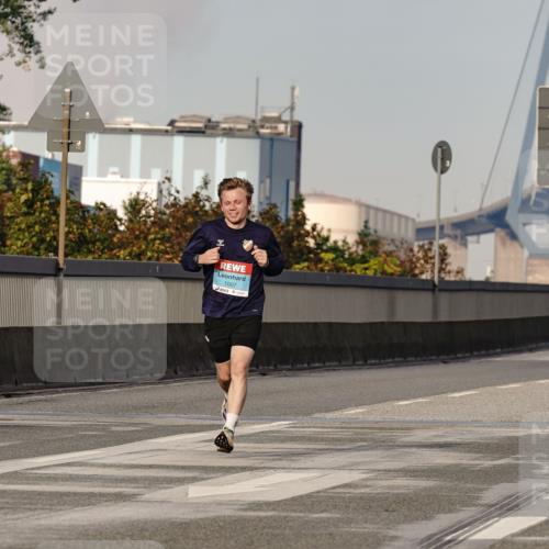 03.10.2026 - Köhlbrandbrückenlauf Michael Burmester http://msf.ph/oto/10764986 03.10.2026 09:41:04 Position 3 1007 meine-sportfotos.de