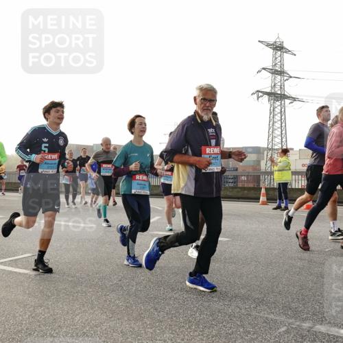 03.10.2026 - Köhlbrandbrückenlauf Michael Burmester http://msf.ph/oto/10764989 03.10.2026 09:18:53 Position 3 3721, 2472, 0 meine-sportfotos.de