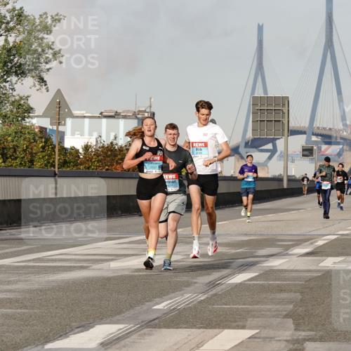 03.10.2026 - Köhlbrandbrückenlauf Michael Burmester http://msf.ph/oto/10765006 03.10.2026 09:41:18 Position 3 1507, 2183, 12, 5 meine-sportfotos.de
