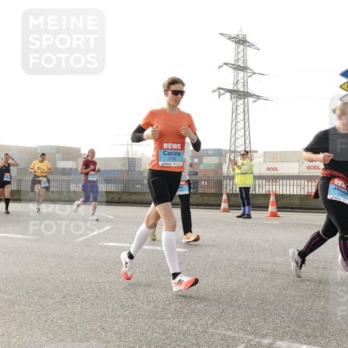 03.10.2026 - Köhlbrandbrückenlauf Michael Burmester http://msf.ph/oto/10765007 03.10.2026 09:18:57 Position 3 2706, 3, 1841 meine-sportfotos.de