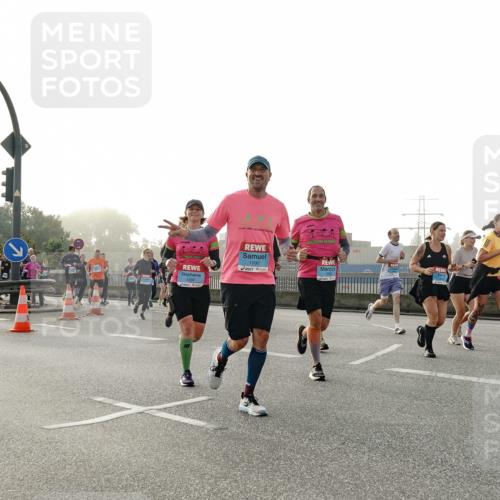 03.10.2026 - Köhlbrandbrückenlauf Michael Burmester http://msf.ph/oto/10765016 03.10.2026 09:19:00 Position 3 1998 meine-sportfotos.de