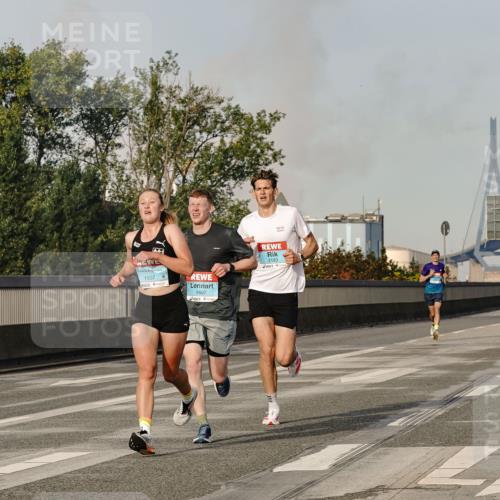 03.10.2026 - Köhlbrandbrückenlauf Michael Burmester http://msf.ph/oto/10765017 03.10.2026 09:41:21 Position 3 14, 1507, 1607, 2183 meine-sportfotos.de