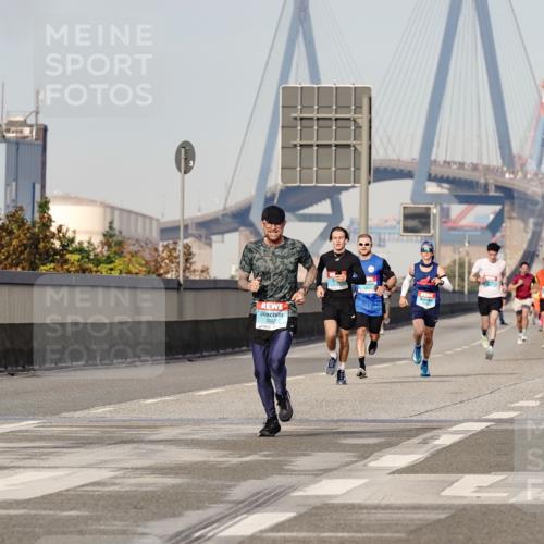 03.10.2026 - Köhlbrandbrückenlauf Michael Burmester http://msf.ph/oto/10765027 03.10.2026 09:41:26 Position 3 2165, 2067 meine-sportfotos.de