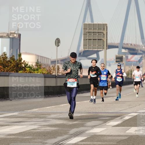 03.10.2026 - Köhlbrandbrückenlauf Michael Burmester http://msf.ph/oto/10765029 03.10.2026 09:41:26 Position 3  meine-sportfotos.de