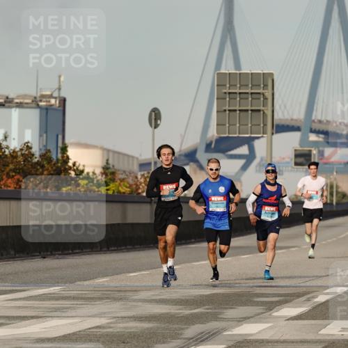03.10.2026 - Köhlbrandbrückenlauf Michael Burmester http://msf.ph/oto/10765035 03.10.2026 09:41:31 Position 3 2067, 1823 meine-sportfotos.de