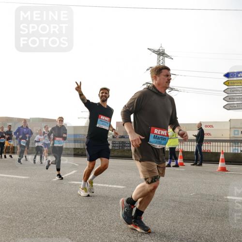 03.10.2026 - Köhlbrandbrückenlauf Michael Burmester http://msf.ph/oto/10765040 03.10.2026 09:19:03 Position 3 2756, 3 meine-sportfotos.de