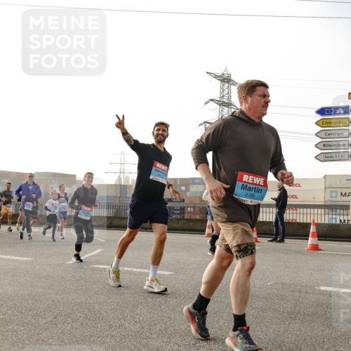 03.10.2026 - Köhlbrandbrückenlauf Michael Burmester http://msf.ph/oto/10765042 03.10.2026 09:19:03 Position 3 2756 meine-sportfotos.de