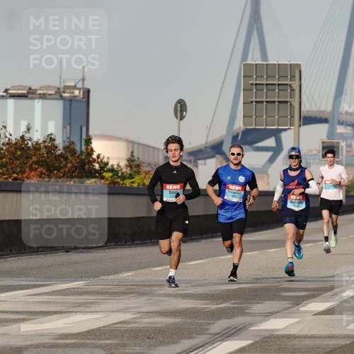 03.10.2026 - Köhlbrandbrückenlauf Michael Burmester http://msf.ph/oto/10765044 03.10.2026 09:41:32 Position 3 2130 meine-sportfotos.de