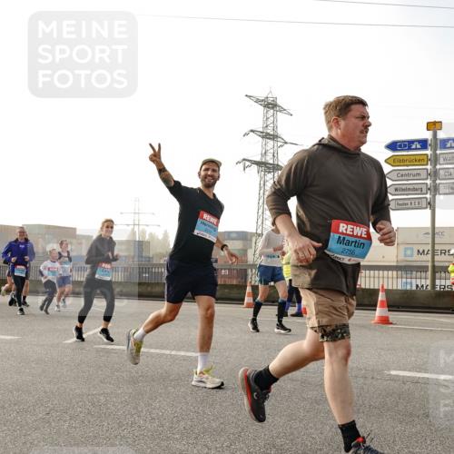 03.10.2026 - Köhlbrandbrückenlauf Michael Burmester http://msf.ph/oto/10765045 03.10.2026 09:19:03 Position 3 2756 meine-sportfotos.de