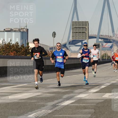 03.10.2026 - Köhlbrandbrückenlauf Michael Burmester http://msf.ph/oto/10765052 03.10.2026 09:41:34 Position 3 1823 meine-sportfotos.de
