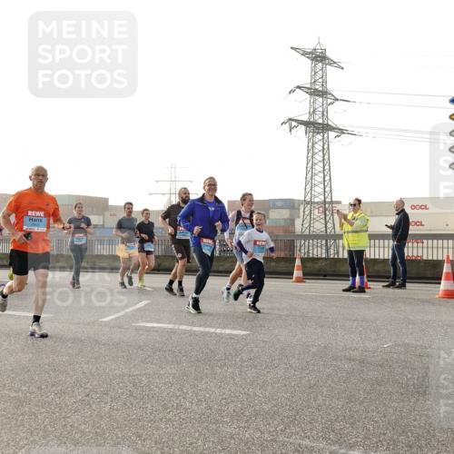 03.10.2026 - Köhlbrandbrückenlauf Michael Burmester http://msf.ph/oto/10765055 03.10.2026 09:19:05 Position 3  meine-sportfotos.de