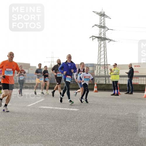 03.10.2026 - Köhlbrandbrückenlauf Michael Burmester http://msf.ph/oto/10765057 03.10.2026 09:19:05 Position 3 3 meine-sportfotos.de