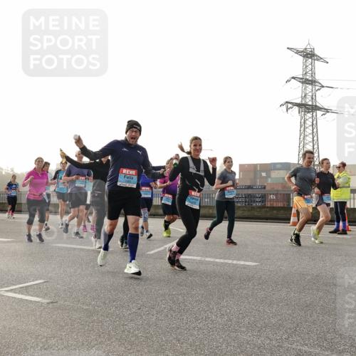 03.10.2026 - Köhlbrandbrückenlauf Michael Burmester http://msf.ph/oto/10765067 03.10.2026 09:19:07 Position 3  meine-sportfotos.de