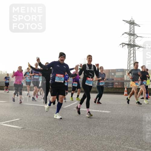 03.10.2026 - Köhlbrandbrückenlauf Michael Burmester http://msf.ph/oto/10765069 03.10.2026 09:19:07 Position 3 11 meine-sportfotos.de