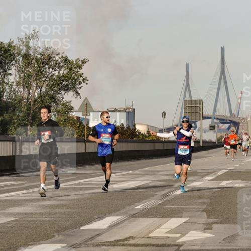 03.10.2026 - Köhlbrandbrückenlauf Michael Burmester http://msf.ph/oto/10765074 03.10.2026 09:41:38 Position 3 12, 5 meine-sportfotos.de