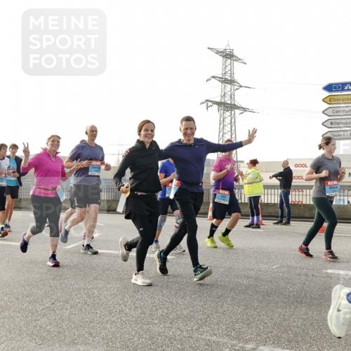 03.10.2026 - Köhlbrandbrückenlauf Michael Burmester http://msf.ph/oto/10765083 03.10.2026 09:19:08 Position 3  meine-sportfotos.de