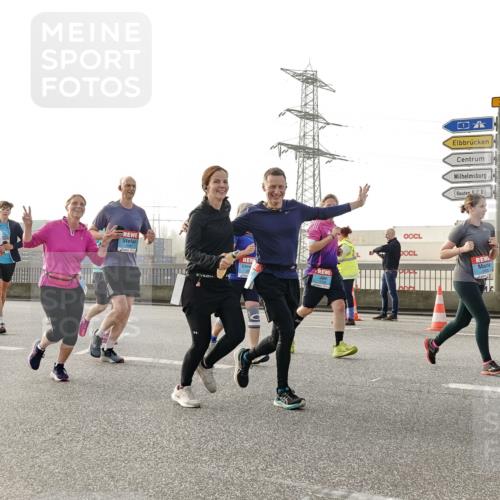 03.10.2026 - Köhlbrandbrückenlauf Michael Burmester http://msf.ph/oto/10765085 03.10.2026 09:19:08 Position 3  meine-sportfotos.de