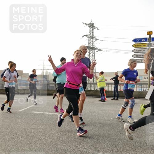03.10.2026 - Köhlbrandbrückenlauf Michael Burmester http://msf.ph/oto/10765092 03.10.2026 09:19:09 Position 3 2628, 1, 30, 00 meine-sportfotos.de