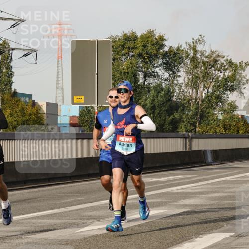 03.10.2026 - Köhlbrandbrückenlauf Michael Burmester http://msf.ph/oto/10765100 03.10.2026 09:41:42 Position 3 2153, 2130 meine-sportfotos.de