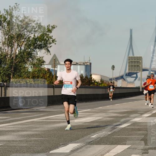 03.10.2026 - Köhlbrandbrückenlauf Michael Burmester http://msf.ph/oto/10765107 03.10.2026 09:41:45 Position 3 3803, 12 meine-sportfotos.de