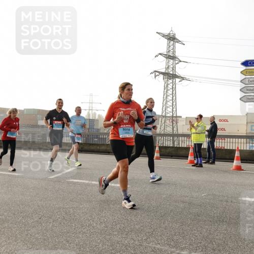 03.10.2026 - Köhlbrandbrückenlauf Michael Burmester http://msf.ph/oto/10765130 03.10.2026 09:19:15 Position 3 2805, 3 meine-sportfotos.de