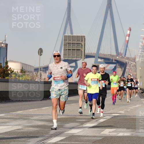 03.10.2026 - Köhlbrandbrückenlauf Michael Burmester http://msf.ph/oto/10765137 03.10.2026 09:41:55 Position 3 47, 195, 1064, 12, 5 meine-sportfotos.de