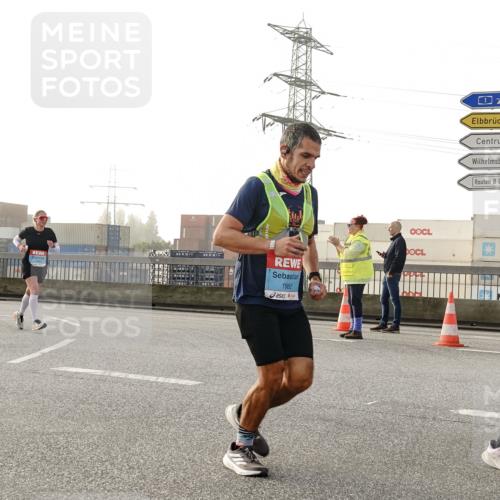 03.10.2026 - Köhlbrandbrückenlauf Michael Burmester http://msf.ph/oto/10765151 03.10.2026 09:19:18 Position 3 1882, 3 meine-sportfotos.de