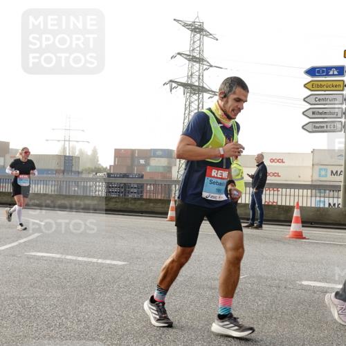 03.10.2026 - Köhlbrandbrückenlauf Michael Burmester http://msf.ph/oto/10765153 03.10.2026 09:19:18 Position 3 188, 3 meine-sportfotos.de