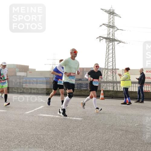 03.10.2026 - Köhlbrandbrückenlauf Michael Burmester http://msf.ph/oto/10765157 03.10.2026 09:19:19 Position 3 1965, 1964 meine-sportfotos.de