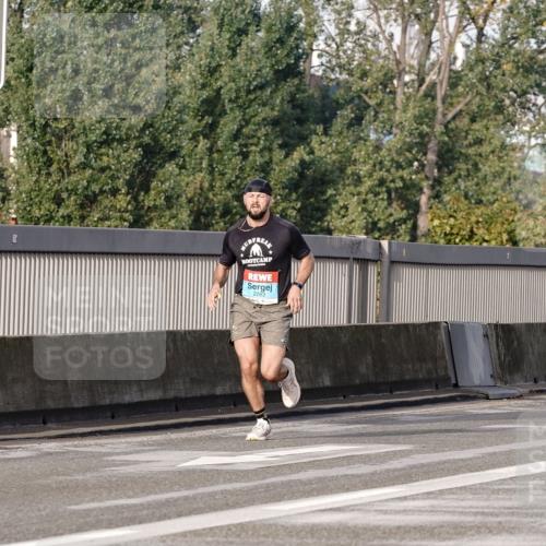 03.10.2026 - Köhlbrandbrückenlauf Michael Burmester http://msf.ph/oto/10765158 03.10.2026 09:42:00 Position 3 2283 meine-sportfotos.de
