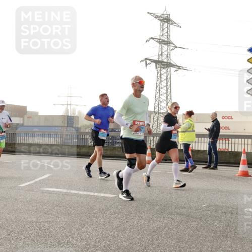 03.10.2026 - Köhlbrandbrückenlauf Michael Burmester http://msf.ph/oto/10765164 03.10.2026 09:19:20 Position 3  meine-sportfotos.de