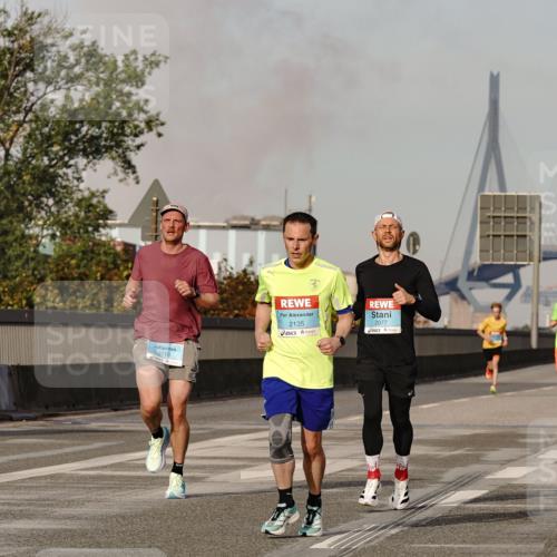03.10.2026 - Köhlbrandbrückenlauf Michael Burmester http://msf.ph/oto/10765172 03.10.2026 09:42:02 Position 3 3710, 2135, 2077 meine-sportfotos.de