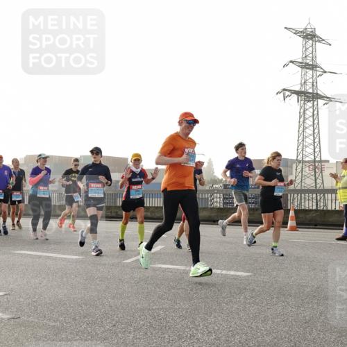 03.10.2026 - Köhlbrandbrückenlauf Michael Burmester http://msf.ph/oto/10765181 03.10.2026 09:19:23 Position 3 2618 meine-sportfotos.de