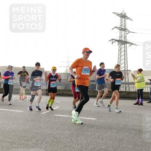 03.10.2026 - Köhlbrandbrückenlauf Michael Burmester http://msf.ph/oto/10765184 03.10.2026 09:19:23 Position 3 2618, 2087 meine-sportfotos.de