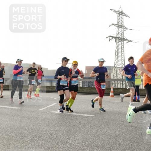 03.10.2026 - Köhlbrandbrückenlauf Michael Burmester http://msf.ph/oto/10765188 03.10.2026 09:19:24 Position 3 2618 meine-sportfotos.de