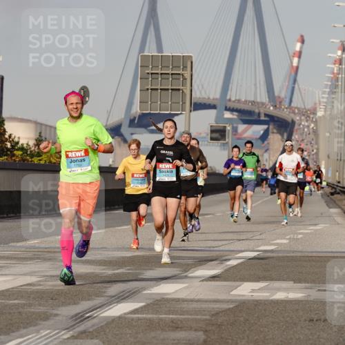 03.10.2026 - Köhlbrandbrückenlauf Michael Burmester http://msf.ph/oto/10765196 03.10.2026 09:42:09 Position 3 1702, 1425, 12, 5 meine-sportfotos.de