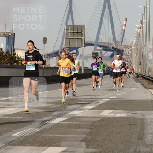 03.10.2026 - Köhlbrandbrückenlauf Michael Burmester http://msf.ph/oto/10765202 03.10.2026 09:42:12 Position 3 1702, 1425, 12, 5 meine-sportfotos.de